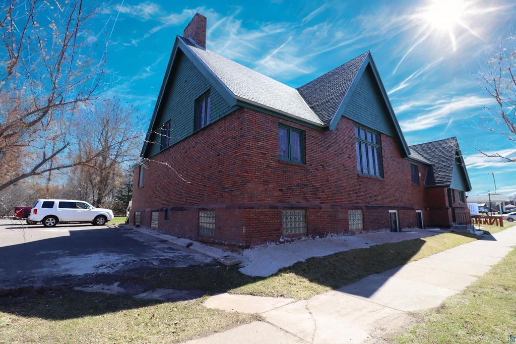 Photo of 620 3rd St W, Ashland, WI 54806 (MLS # 6125260)