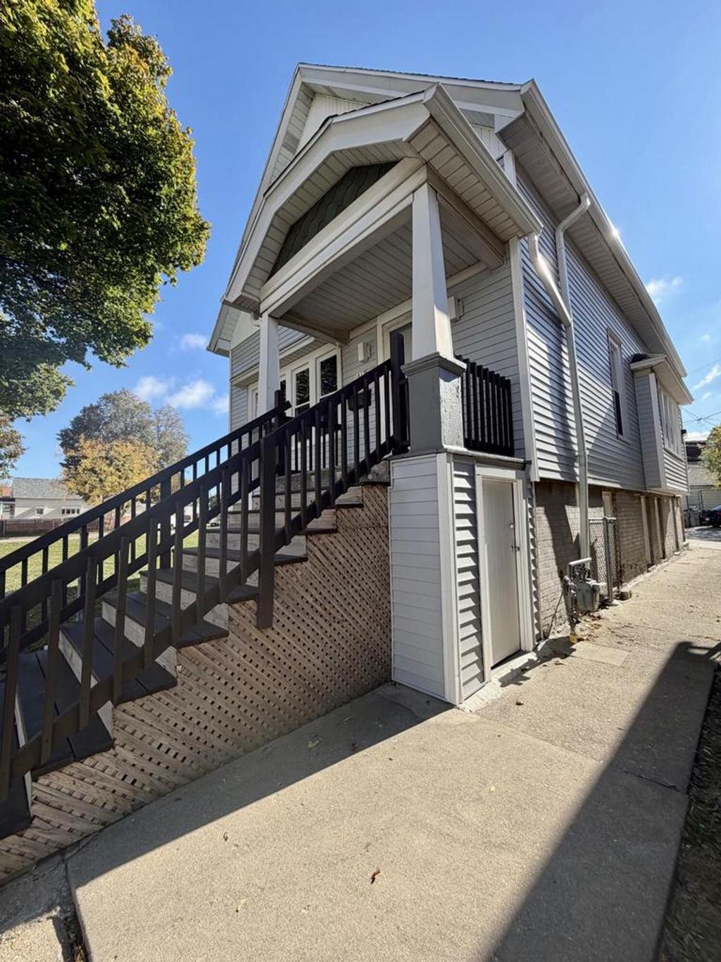 Photo of 1813 W Burnham STREET #1815, Milwaukee, WI 53204 (MLS # 1942768)