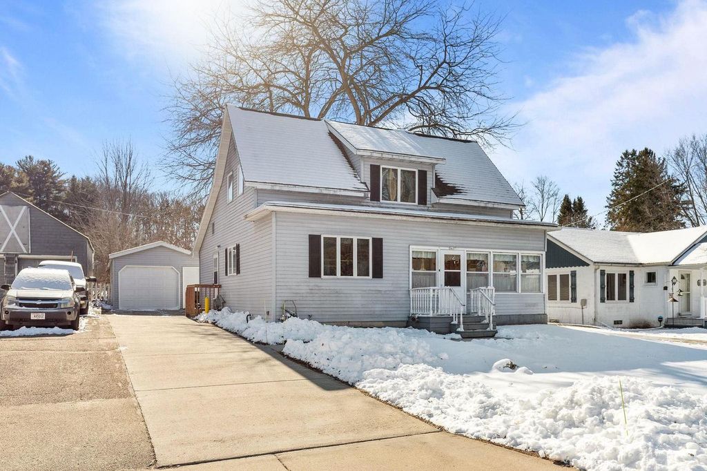 Photo of 563 Clark STREET, Manawa, WI 54949 (MLS # 50321477)