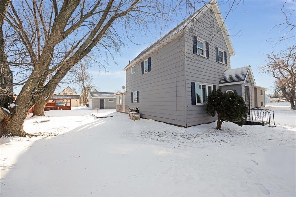 Photo of 2616 N 21st STREET, Superior, WI 54880 (MLS # 6123253)