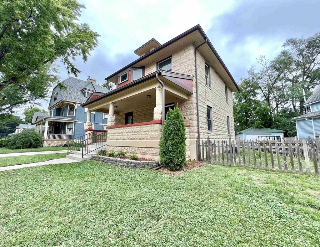 Photo of 4100 S Lake DRIVE #116, Saint Francis, WI 53235 (MLS # 1945004)