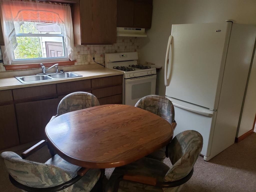 Photo of 1929 Sunnyside DRIVE, Waukesha, WI 53186 (MLS # 1945563)