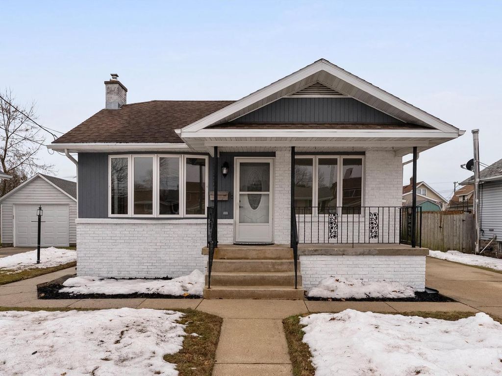 Photo of 2323 9th PLACE, Two Rivers, WI 54241 (MLS # 1945747)