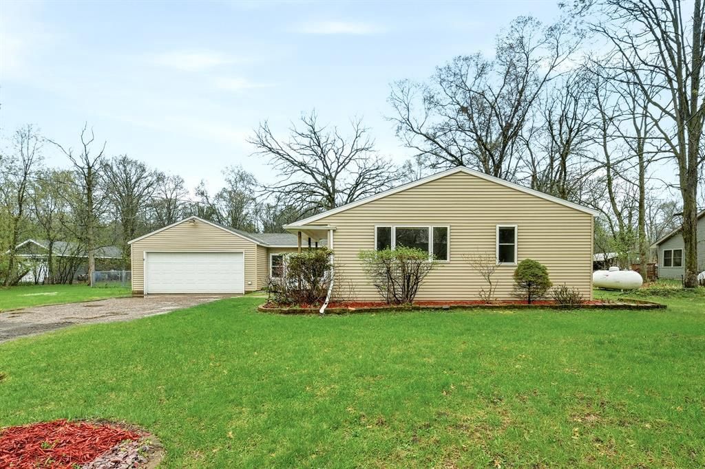 Photo of 1213 Ervin ROAD, Eau Claire, WI 54703 (MLS # 1600577)