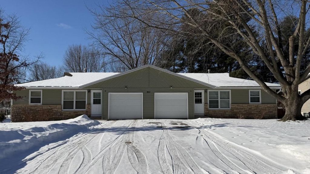 Photo of 951 Brentwood DRIVE, Port Edwards, WI 54469 (MLS # 22600410)