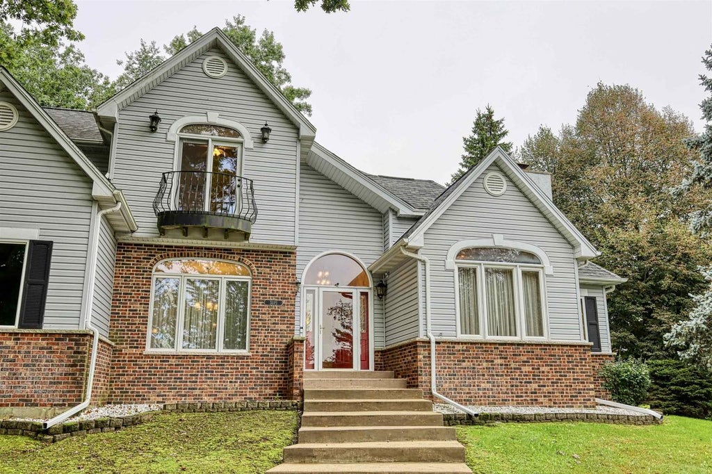 Photo of 3115 Hawks Haven TRAIL, Deforest, WI 53532 (MLS # 2032947)