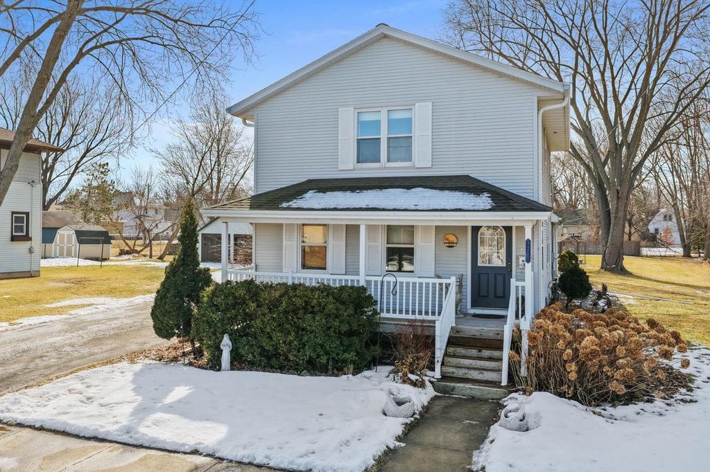 Photo of 1250 Cass STREET, Green Bay, WI 54301 (MLS # 50321273)