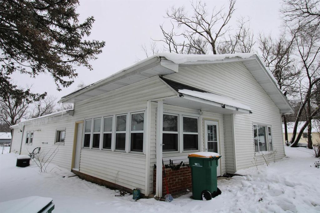 Photo of 218 Dawson AVENUE, Beloit, WI 53511 (MLS # 2013297)