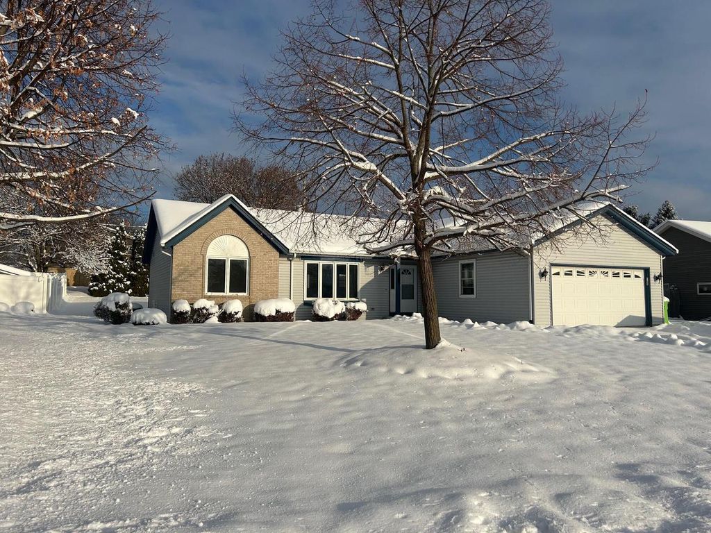 Photo of 5934 Regency Hills DRIVE, Mount Pleasant, WI 53406 (MLS # 1944801)