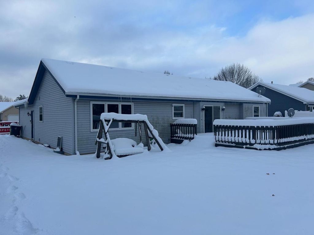 Photo of 5934 Regency Hills DRIVE, Mount Pleasant, WI 53406 (MLS # 1944801)