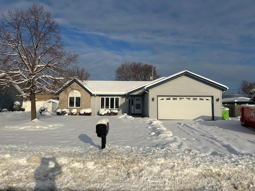 Photo of 5934 Regency Hills DRIVE, Mount Pleasant, WI 53406 (MLS # 1944801)