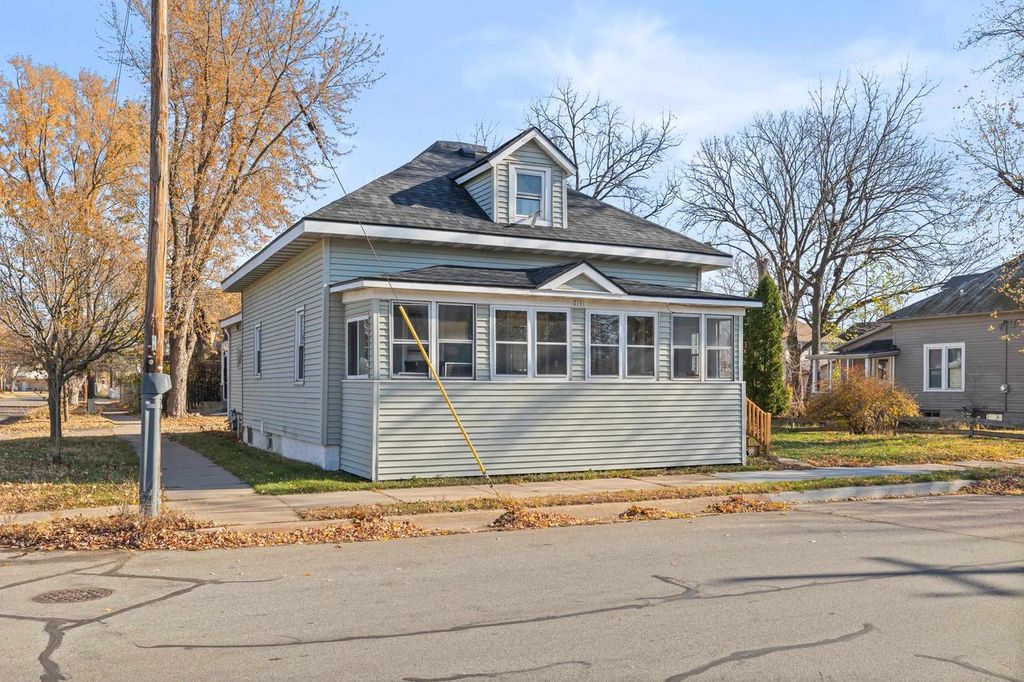 Photo of 2101 Strongs AVENUE, Stevens Point, WI 54481 (MLS # 22505361)