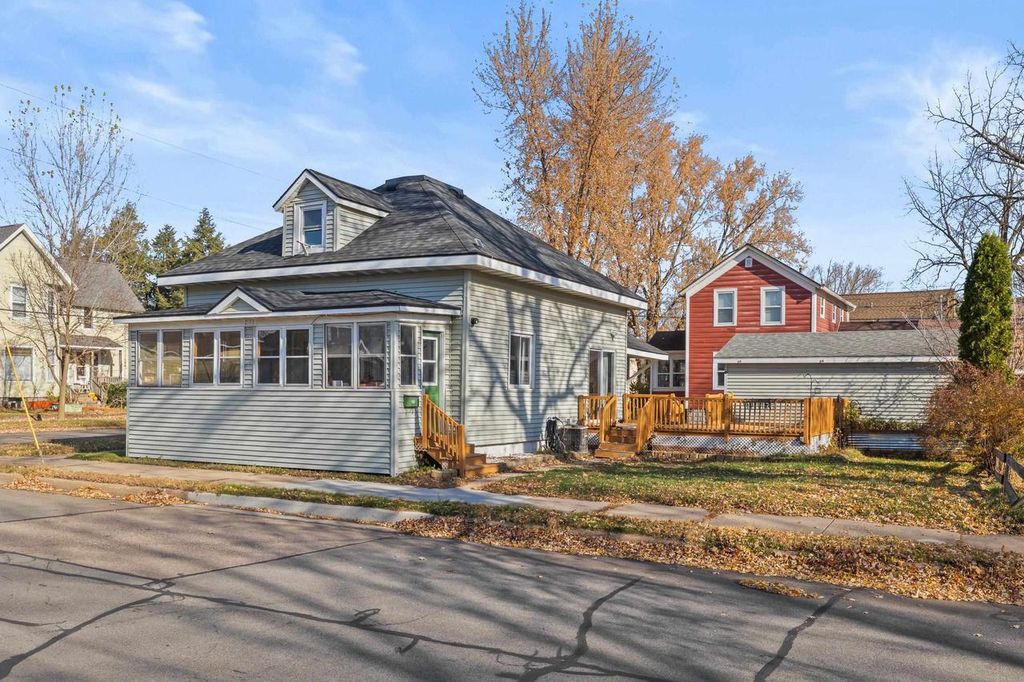 Photo of 2101 Strongs AVENUE, Stevens Point, WI 54481 (MLS # 22505361)