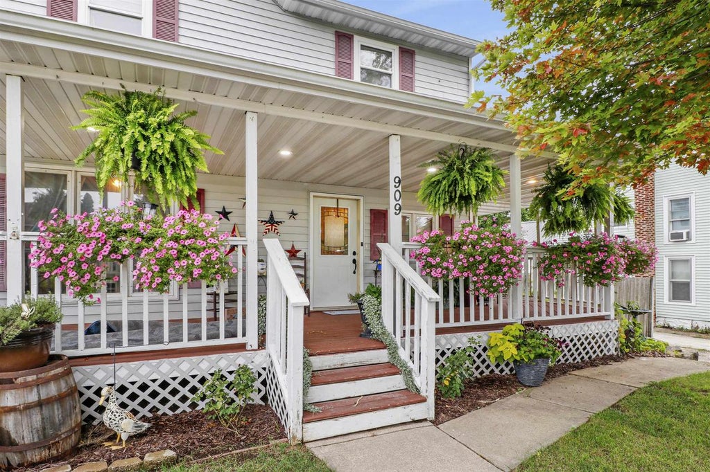 Photo of 909 E Milwaukee STREET, Argyle, WI 53504 (MLS # 2032618)