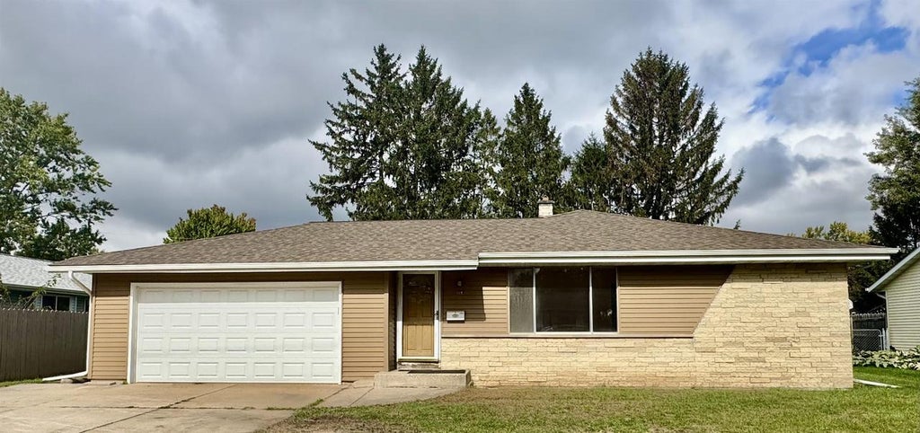 Photo of 1330 Kellogg AVENUE, Janesville, WI 53546 (MLS # 2034684)