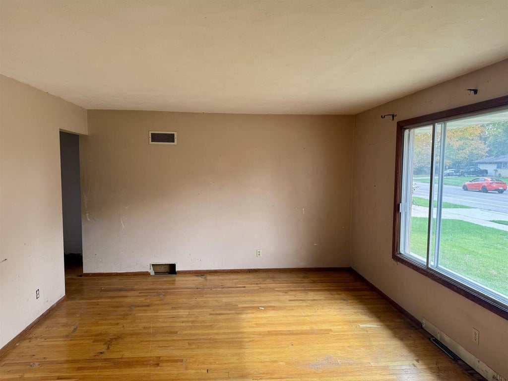 Photo of 1330 Kellogg AVENUE, Janesville, WI 53546 (MLS # 2034684)
