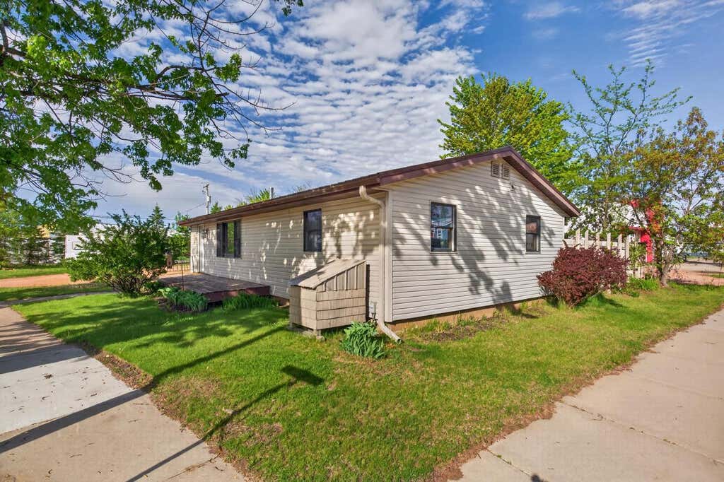 Photo of 6574 Cameron AVENUE, Vesper, WI 54489 (MLS # 22604006)