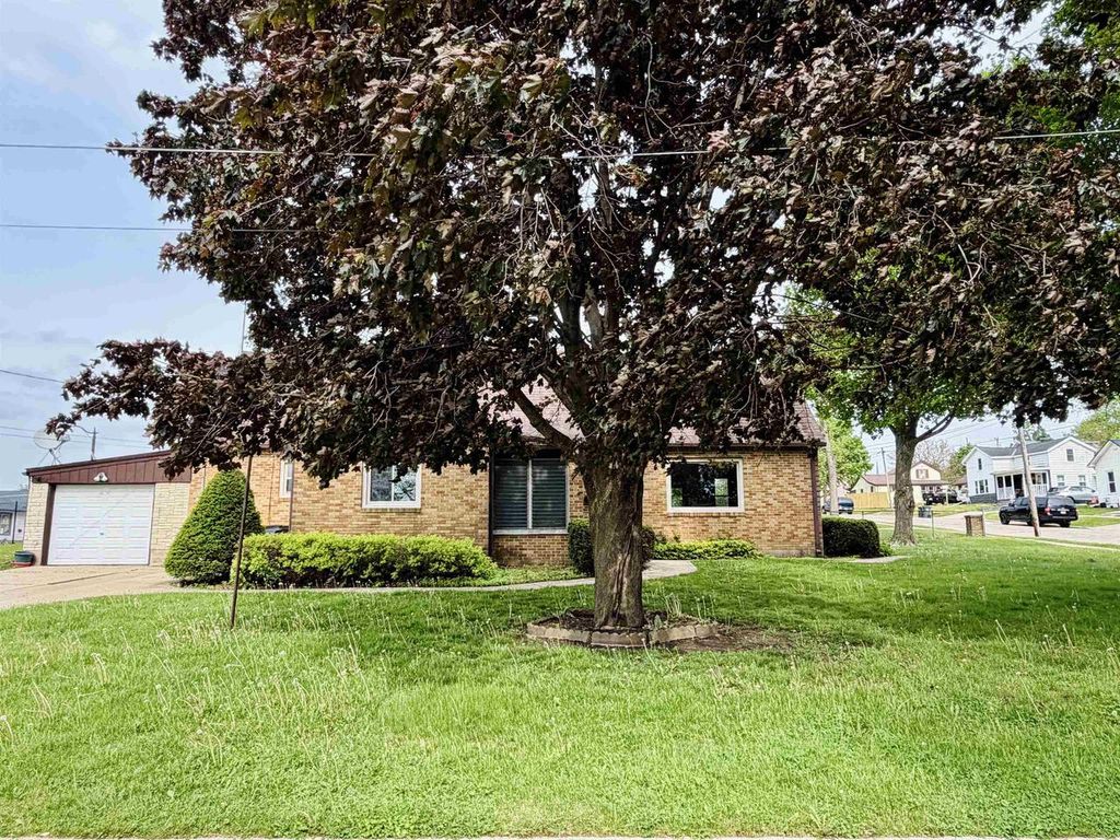 Photo of 820 9th AVENUE, Monroe, WI 53566 (MLS # 2023667)