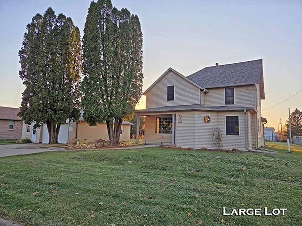 Photo of 530 Western AVENUE, Platteville, WI 53818 (MLS # 2012377)