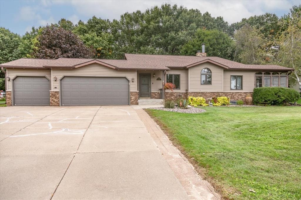Photo of 2925 S Plum Tree CIRCLE, Menomonie, WI 54751 (MLS # 1605385)