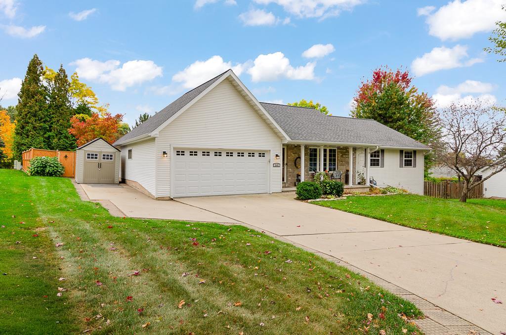 Photo of 2682 Wildflower ROW, Green Bay, WI 54311 (MLS # 50334767)