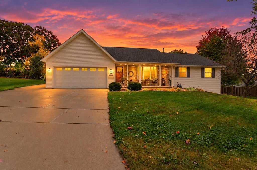 Photo of 2682 Wildflower ROW, Green Bay, WI 54311 (MLS # 50334767)
