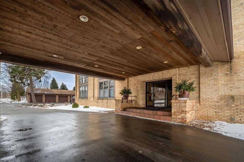 Photo of 1545 Arboretum DRIVE #201, Oshkosh, WI 54901 (MLS # 50321235)