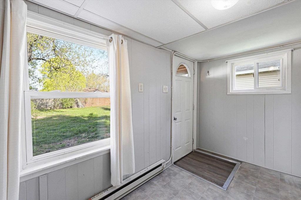 Photo of 168 Gruenwald AVENUE, Neenah, WI 54956 (MLS # 50324880)