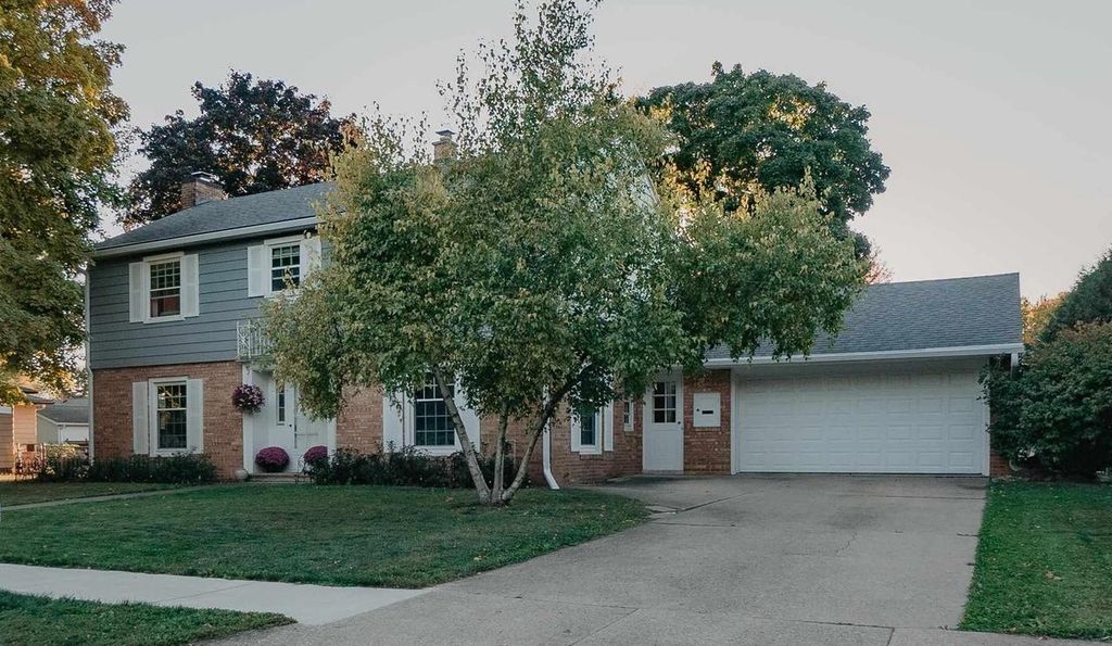 Photo of 294 Cottage AVENUE, Fond Du Lac, WI 54935 (MLS # 50316574)