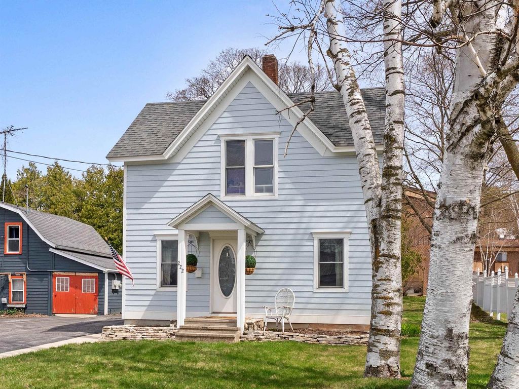 Photo of 222 N 7th AVENUE, Sturgeon Bay, WI 54235 (MLS # 50324366)