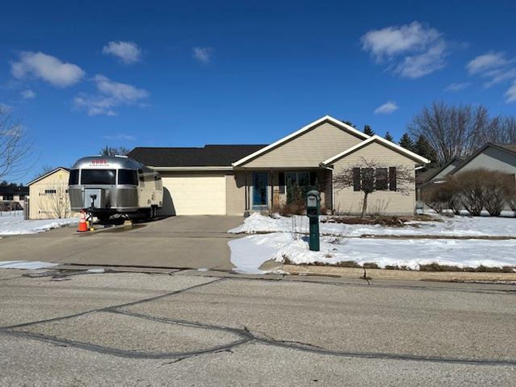Photo of 520 BITTERSWEET LANE, Waupun, WI 53963 (MLS # 2016022)