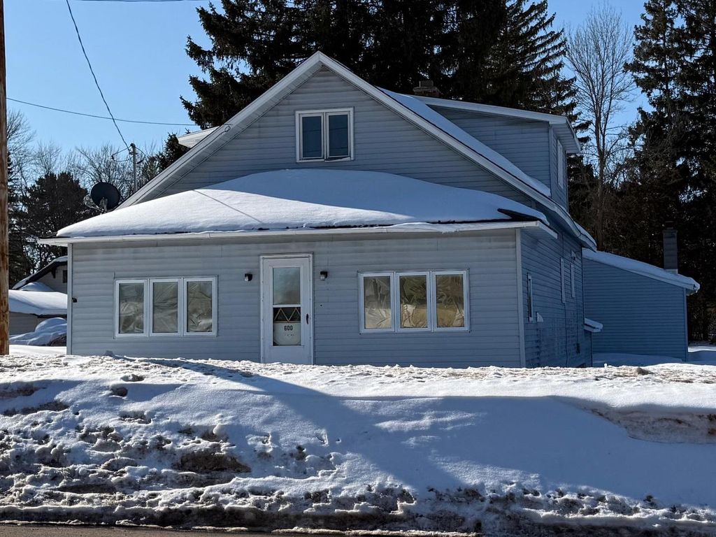 Photo of 600 2nd Ave N Ave, Hurley, WI 54534 (MLS # 6123669)
