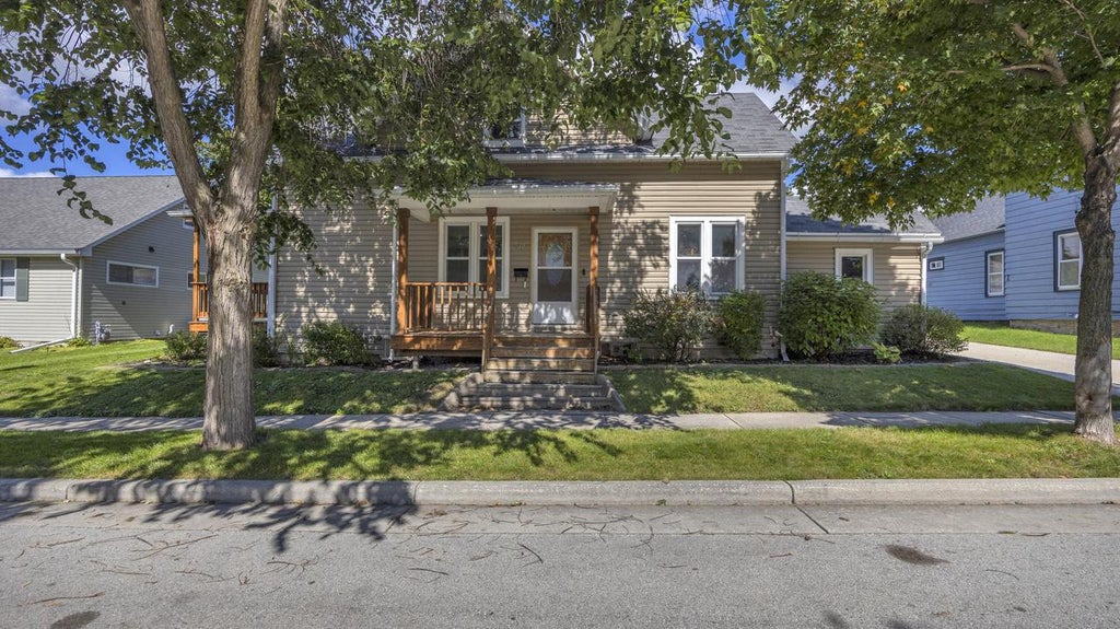 Photo of 820 Reed STREET, Plymouth, WI 53073 (MLS # 1981885)