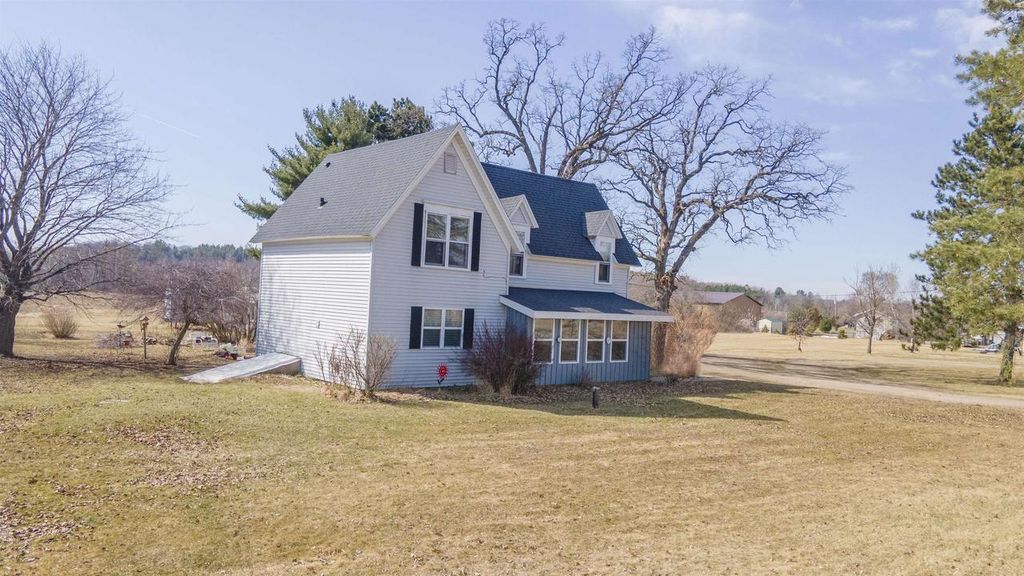 Photo of N2345 Parfreyville ROAD, Waupaca, WI 54981 (MLS # 50323055)