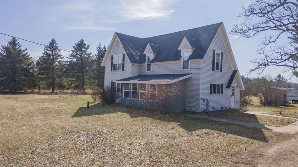 Photo of N2345 Parfreyville ROAD, Waupaca, WI 54981 (MLS # 50323055)