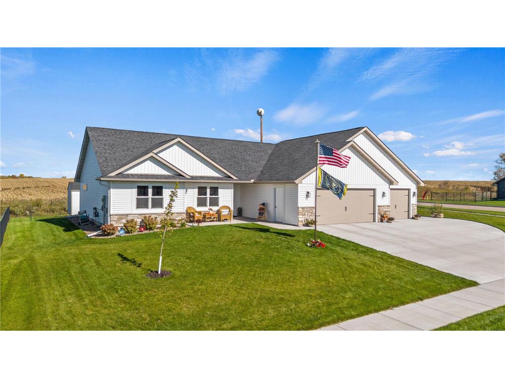 Photo of 1895 Otter WAY, New Richmond, WI 54017 (MLS # 7122618)