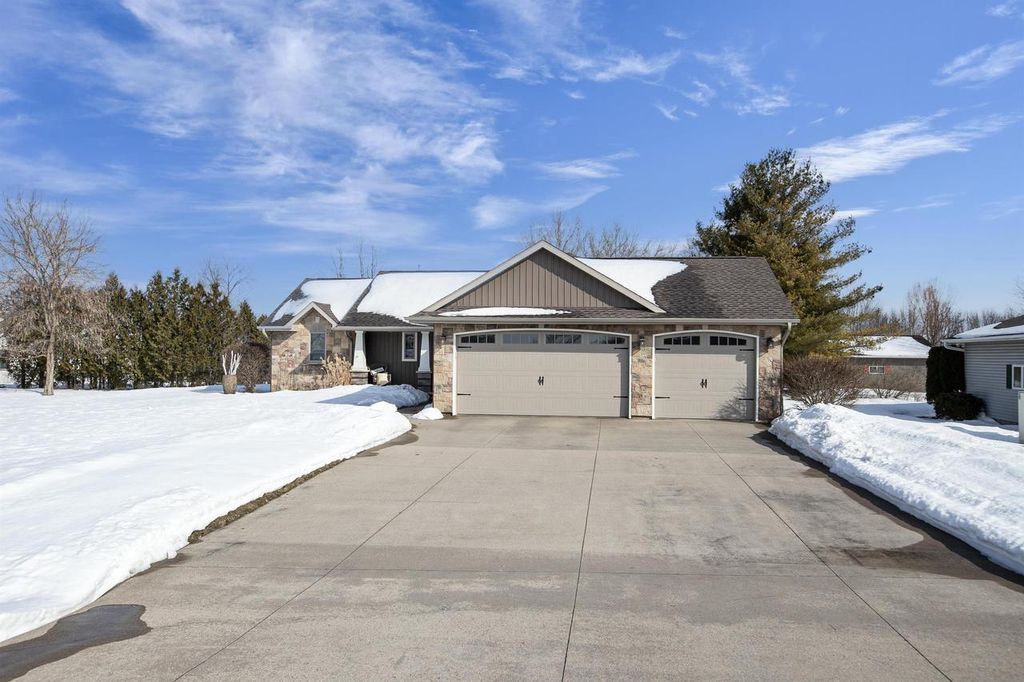 Photo of W6860 Sunnyvale LANE, Greenville, WI 54942 (MLS # 50322590)