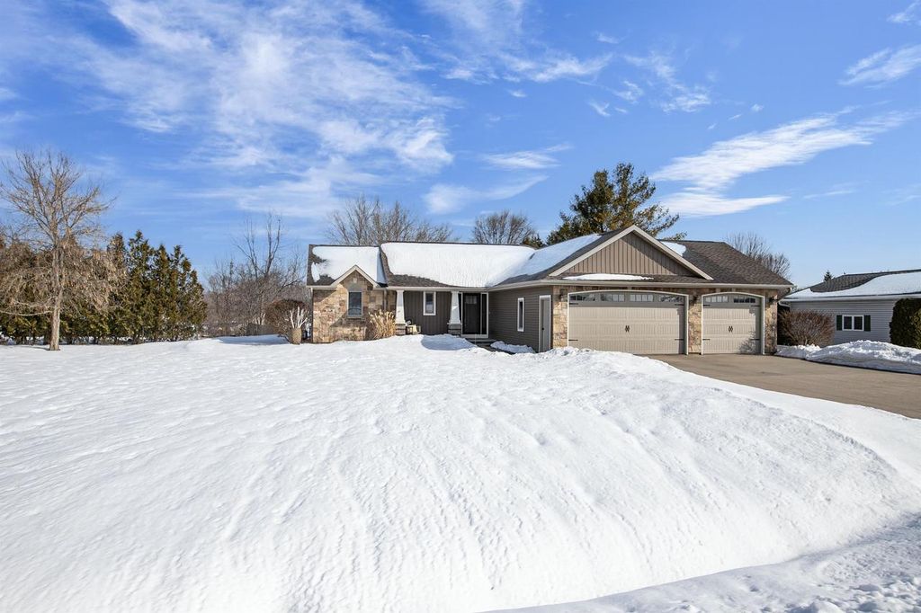 Photo of W6860 Sunnyvale LANE, Greenville, WI 54942 (MLS # 50322590)
