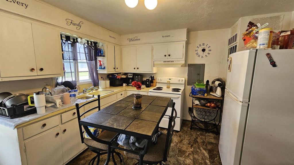 Photo of 903 Smith STREET, Green Bay, WI 54301 (MLS # 50325501)