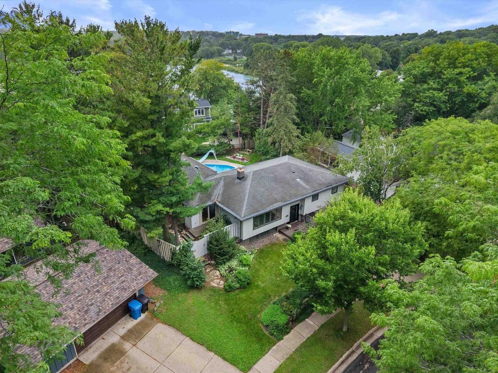 Photo of 1308 Shirley STREET, Middleton, WI 53562 (MLS # 2025170)