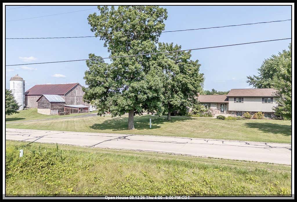 Photo of N3212 Bean City ROAD, New London, WI 54961 (MLS # 50330714)