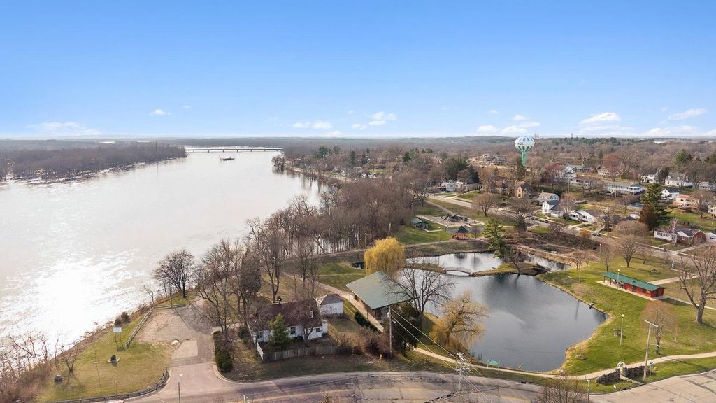 Photo of 809 W Edgewater STREET, Portage, WI 53901 (MLS # 2019934)