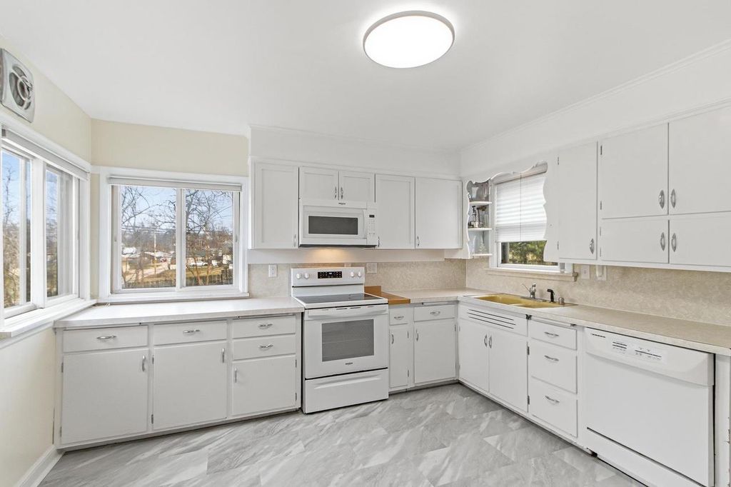 Photo of 809 W Edgewater STREET, Portage, WI 53901 (MLS # 2019934)