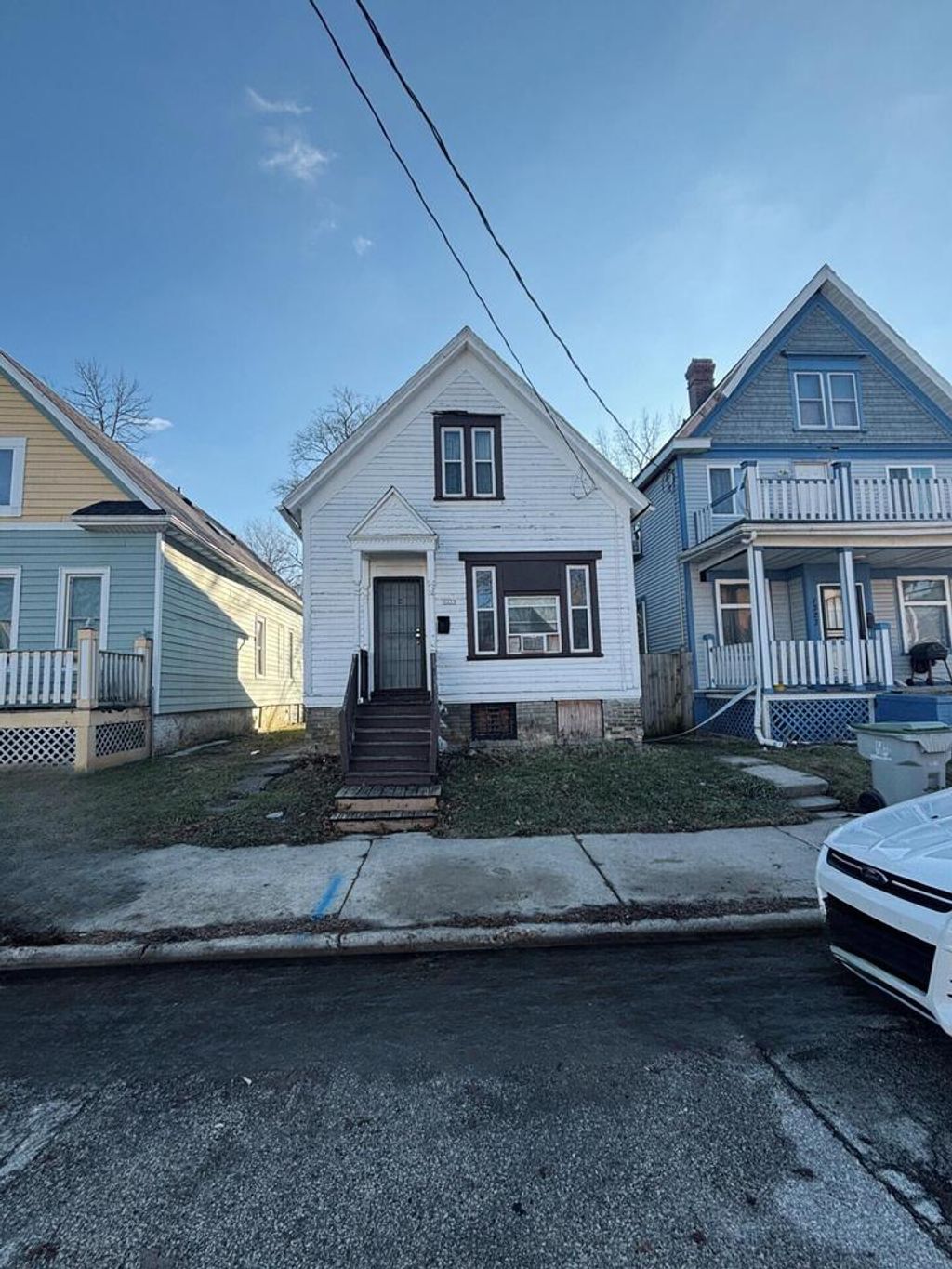 Photo of 1319 W Groeling AVENUE, Milwaukee, WI 53206 (MLS # 1947023)