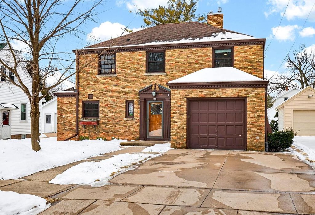 Photo of 507 E Roosevelt STREET, Appleton, WI 54911 (MLS # 50320923)