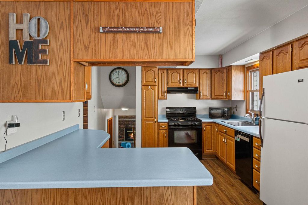 Photo of 5390 County Road Q, Amherst, WI 54406 (MLS # 22601112)