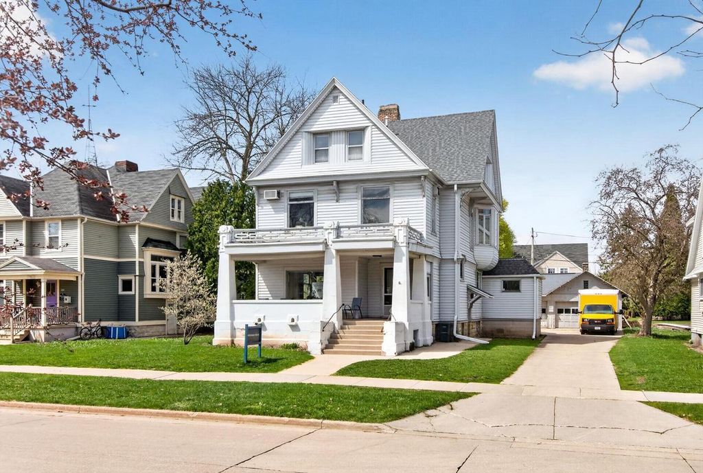 Photo of 209 N Union STREET, Appleton, WI 54911 (MLS # 50325040)