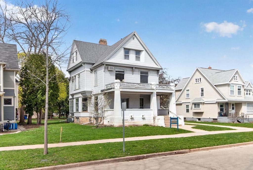 Photo of 209 N Union STREET, Appleton, WI 54911 (MLS # 50325040)