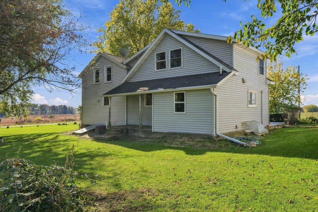 Photo of W2732 Koch ROAD, Fort Atkinson, WI 53538 (MLS # 2035290)