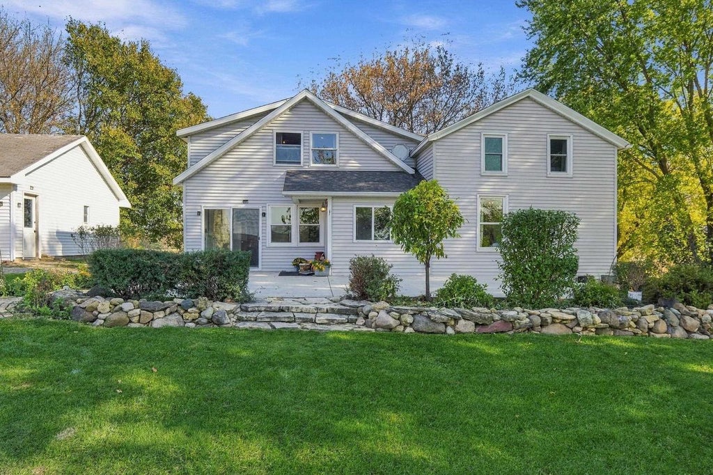 Photo of W2732 Koch ROAD, Fort Atkinson, WI 53538 (MLS # 2035290)